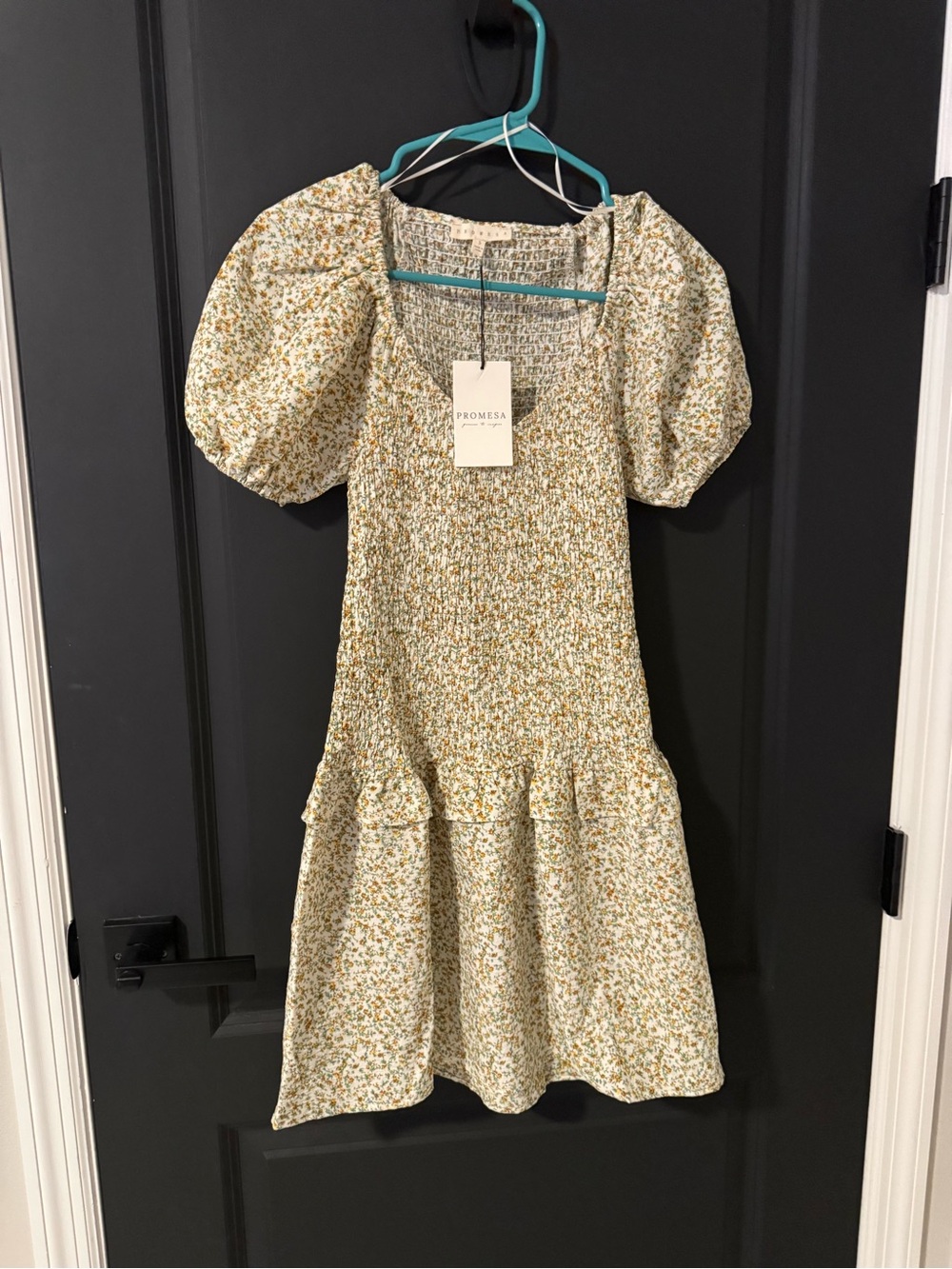 Promesa Floral Puff-Sleeve Sundress in Cream and Green
